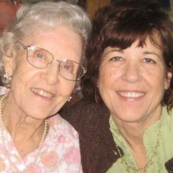 Meet your Posher, Kay - Picture 1 of 1